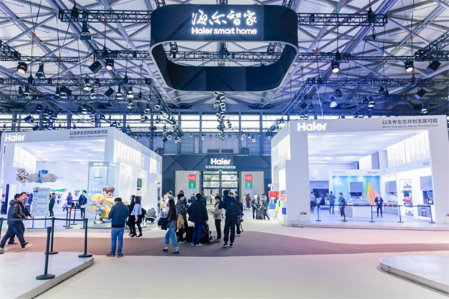 海尔暖通商用携AI零碳科技最新成果亮相2026上海AWE